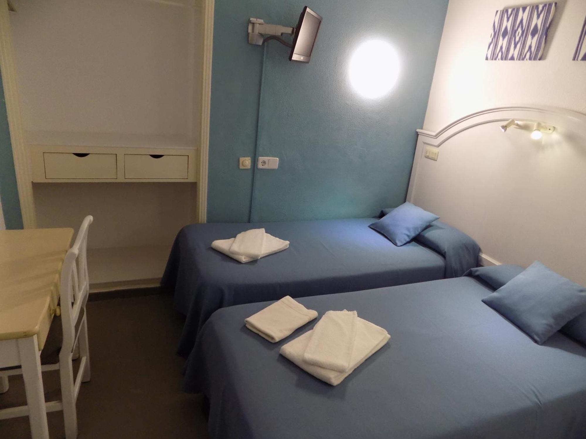 Hostal Villa Maruja El Arenal  Room photo